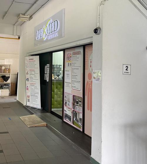 新加坡陪读签证能找工作