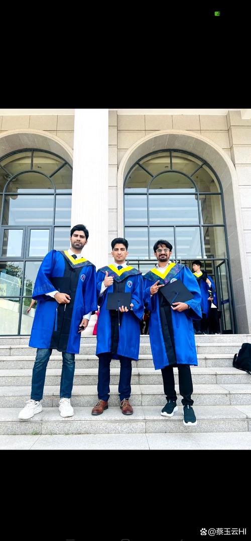 高中去新加坡留学的男人