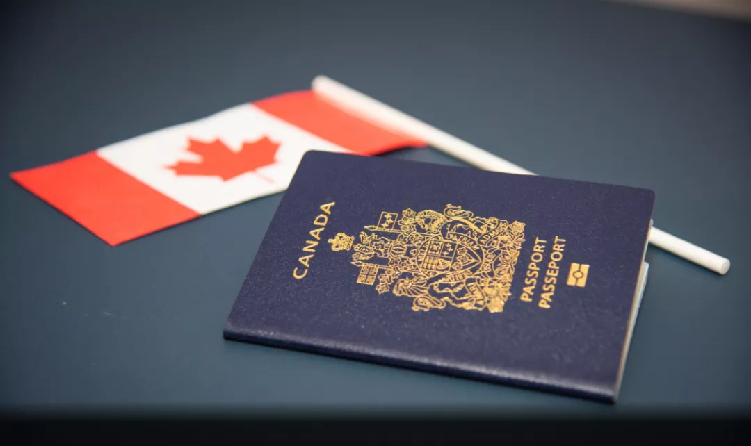 加拿大绿卡新加坡签证吗